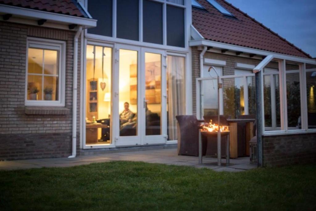 Weidevilla Xxxl Hollum  Bagian luar foto